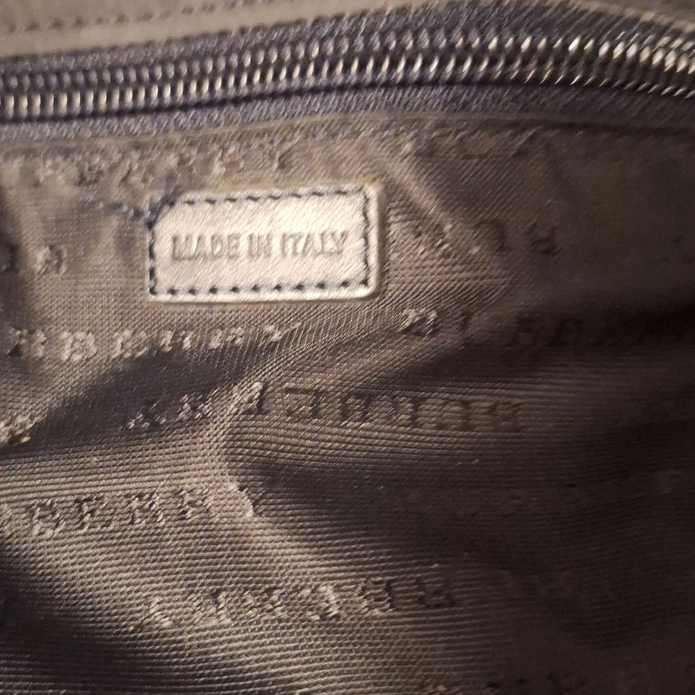 BURBERRY Bag London Bucket Bag Purse Black and Navy - Picture 12 of 14